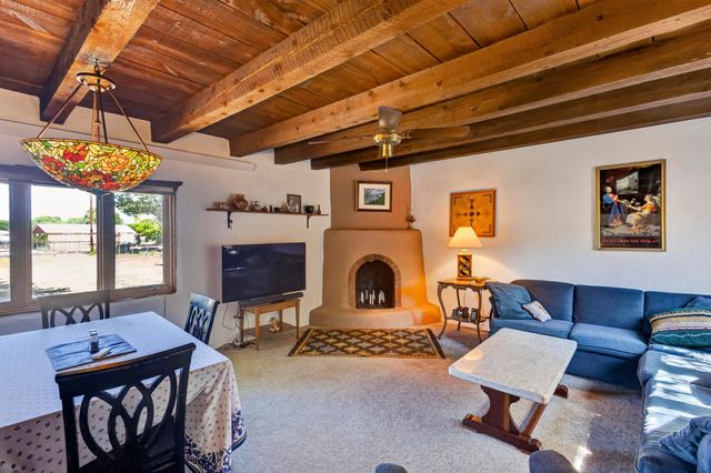 16 Bennett Road, Los Lunas, NM 87031