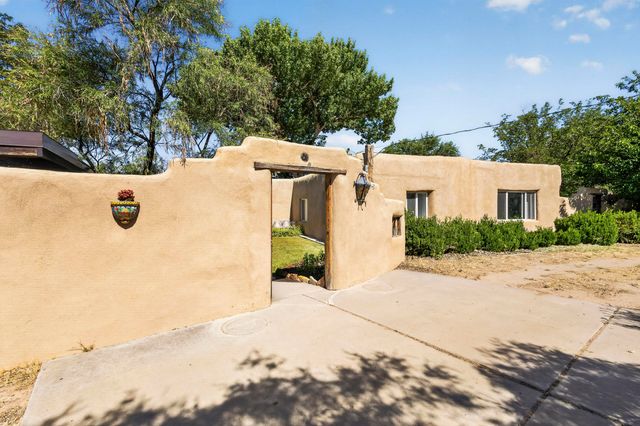 16 Bennett Road, Los Lunas, NM 87031