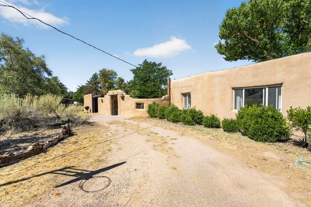 16 Bennett Road, Los Lunas, NM 87031