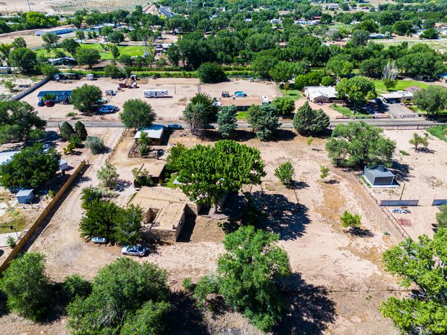 16 Bennett Road, Los Lunas, NM 87031