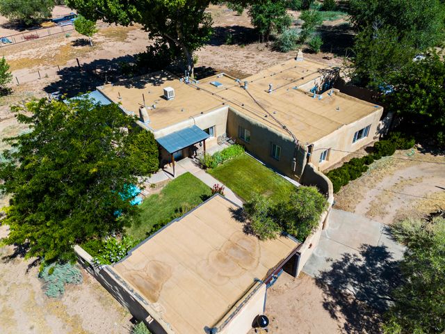 16 Bennett Road, Los Lunas, NM 87031