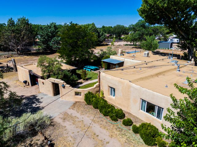 16 Bennett Road, Los Lunas, NM 87031