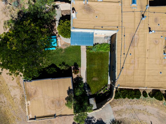 16 Bennett Road, Los Lunas, NM 87031