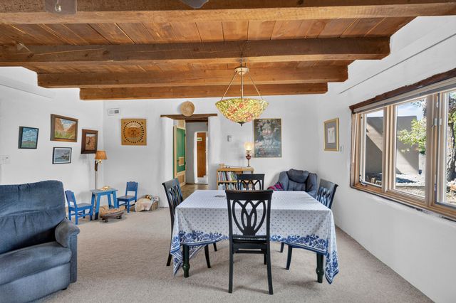 16 Bennett Road, Los Lunas, NM 87031