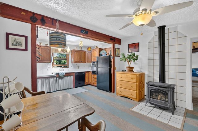 16 Bennett Road, Los Lunas, NM 87031