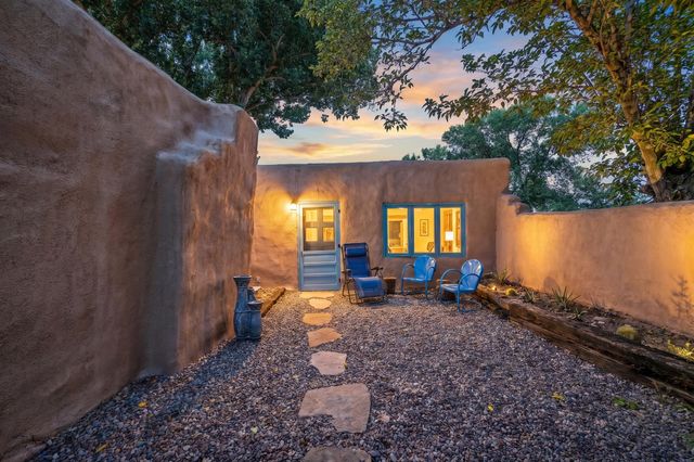 16 Bennett Road, Los Lunas, NM 87031