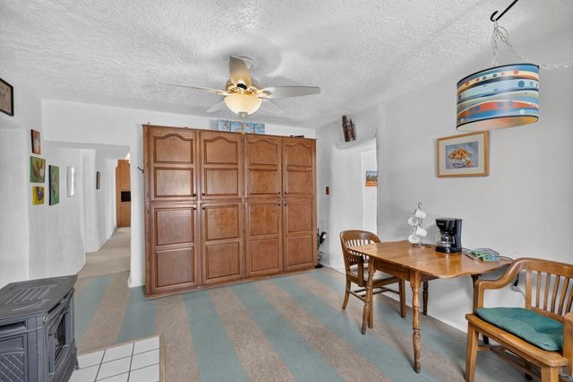 16 Bennett Road, Los Lunas, NM 87031