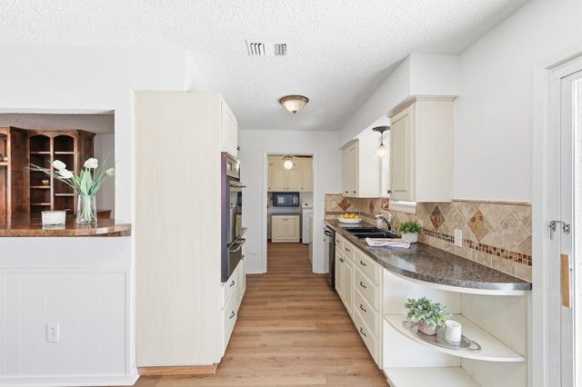 808 Bridle Avenue, White Settlement, TX 76108