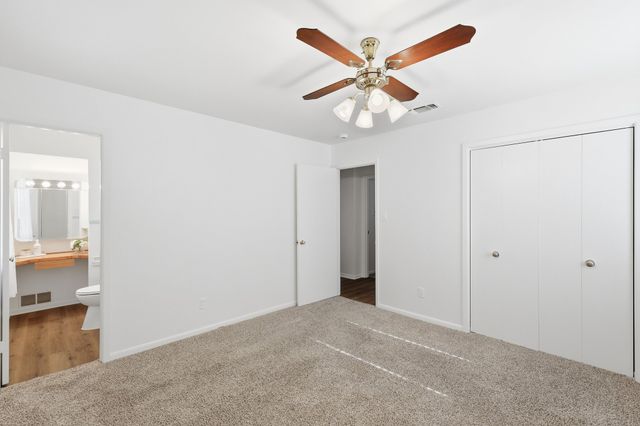 808 Bridle Avenue, White Settlement, TX 76108