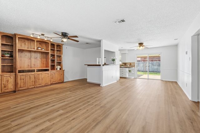 808 Bridle Avenue, White Settlement, TX 76108