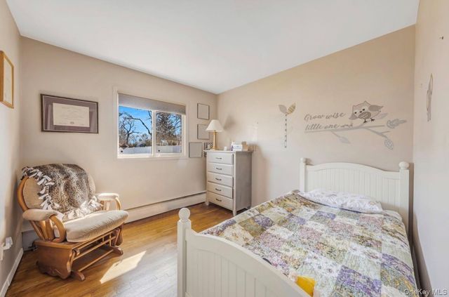 8 Leeward Lane, Commack, NY 11725