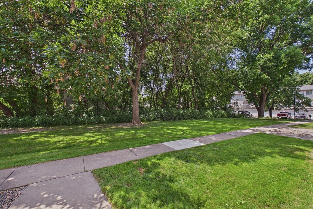 1467 Goodwin Avenue N, Oakdale, MN 55128 — photo 3