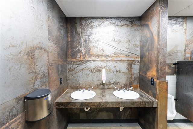 1 Racquet Ln (Studio Suite), Monroeville, PA 15146