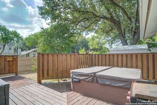 13703 Stony Forest Dr, San Antonio, TX 78231