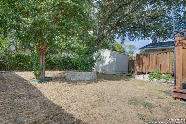 13703 Stony Forest Dr, San Antonio, TX 78231