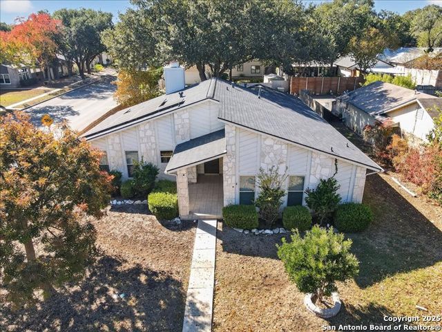 13703 Stony Forest Dr, San Antonio, TX 78231