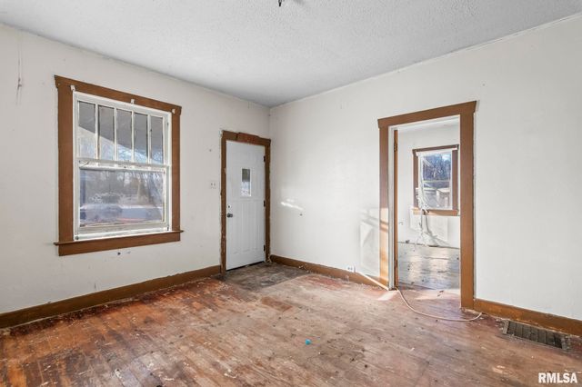 534 S LIVINGSTON Street, Springfield, IL 62703