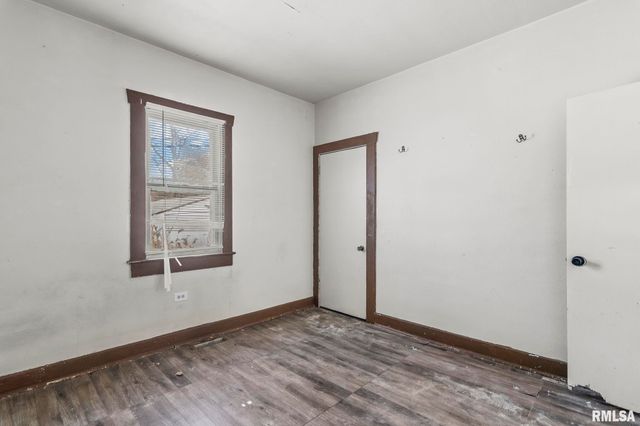 534 S LIVINGSTON Street, Springfield, IL 62703