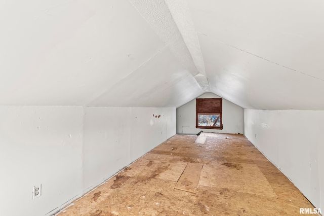 534 S LIVINGSTON Street, Springfield, IL 62703