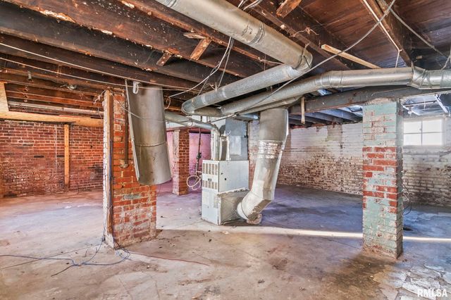 534 S LIVINGSTON Street, Springfield, IL 62703