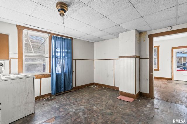 534 S LIVINGSTON Street, Springfield, IL 62703