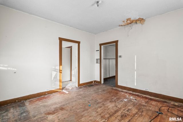 534 S LIVINGSTON Street, Springfield, IL 62703