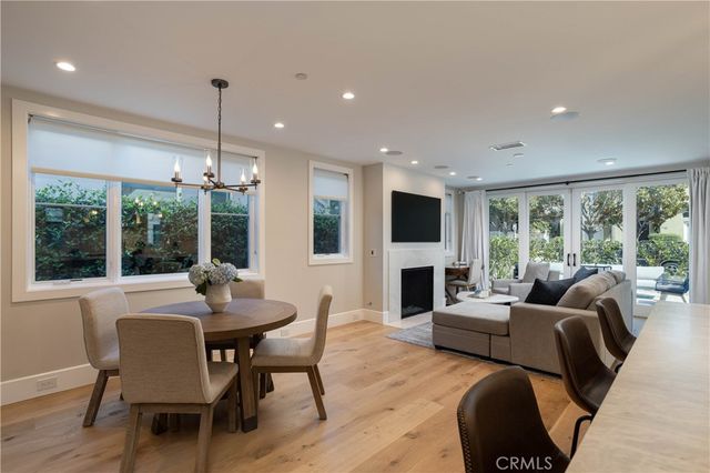 711 Marigold Avenue, Corona Del Mar, CA 92625