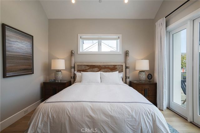 711 Marigold Avenue, Corona Del Mar, CA 92625