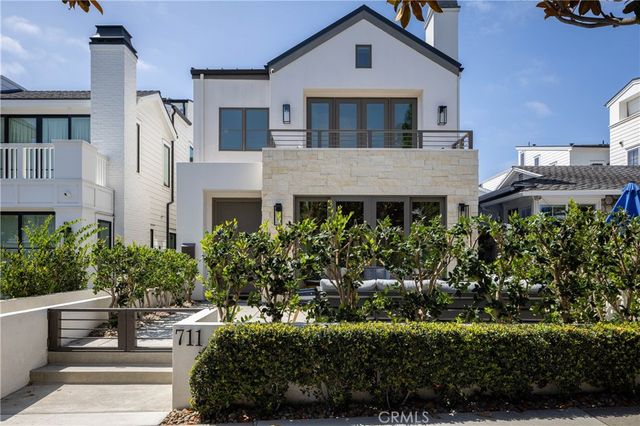 711 Marigold Avenue, Corona Del Mar, CA 92625