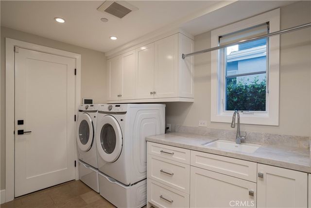 711 Marigold Avenue, Corona Del Mar, CA 92625