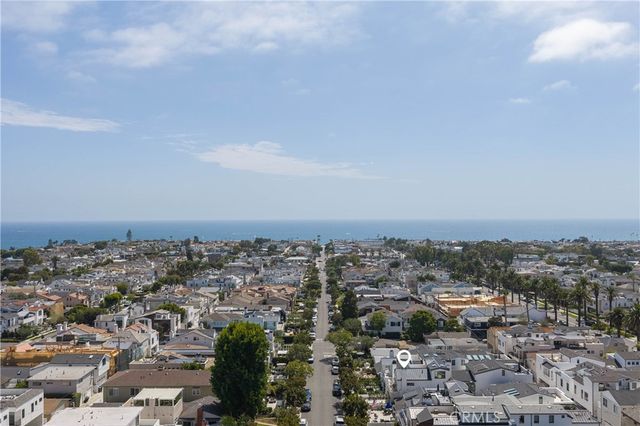 711 Marigold Avenue, Corona Del Mar, CA 92625