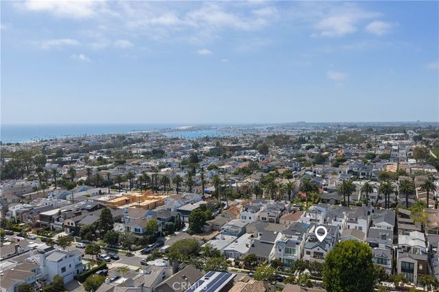 711 Marigold Avenue, Corona Del Mar, CA 92625