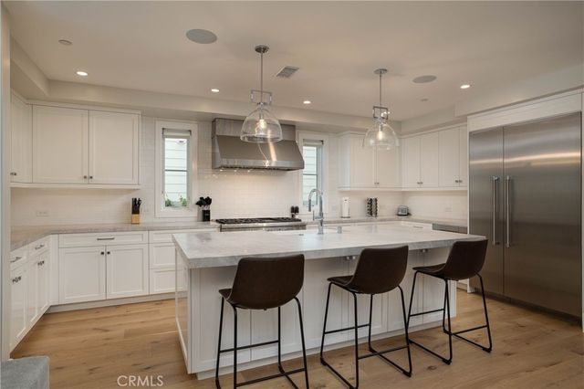 711 Marigold Avenue, Corona Del Mar, CA 92625