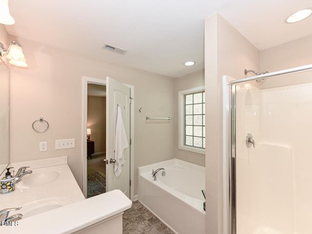 155 Cypress Hill Lane, Holly Springs, NC 27540