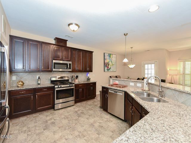 155 Cypress Hill Lane, Holly Springs, NC 27540