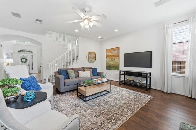 19 Fortuneberry Place, The Woodlands, TX 77382