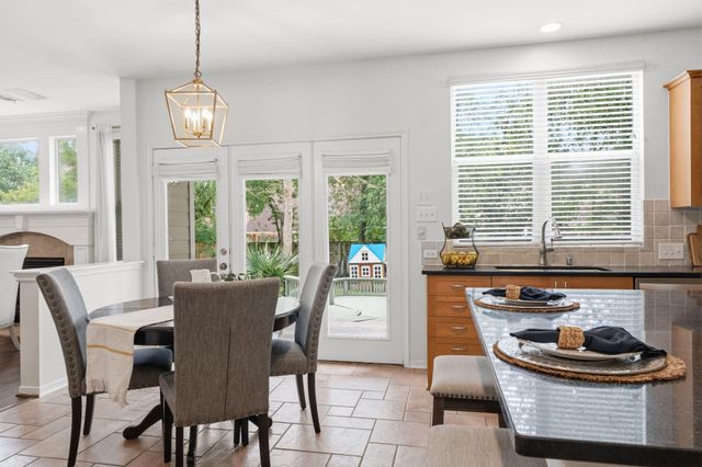 19 Fortuneberry Place, The Woodlands, TX 77382