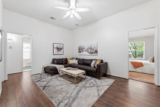 19 Fortuneberry Place, The Woodlands, TX 77382