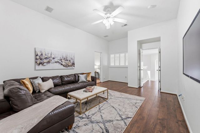 19 Fortuneberry Place, The Woodlands, TX 77382