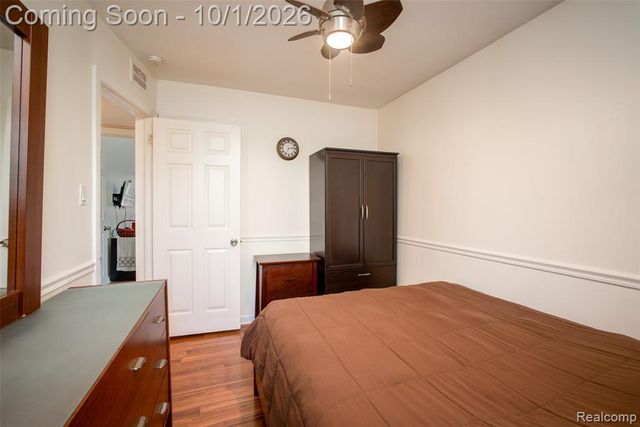 21609 Gaukler Street, Saint Clair Shores, MI 48080