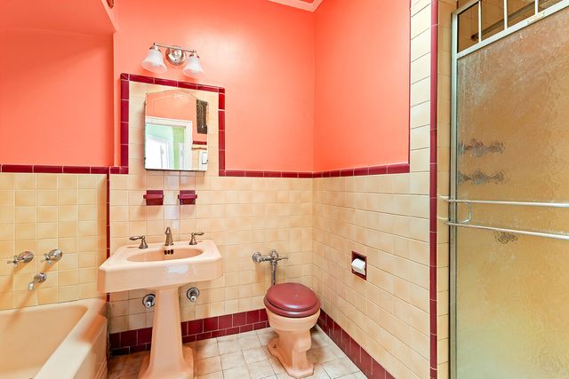 119 PEMBROKE Street, New York City, NY 11235