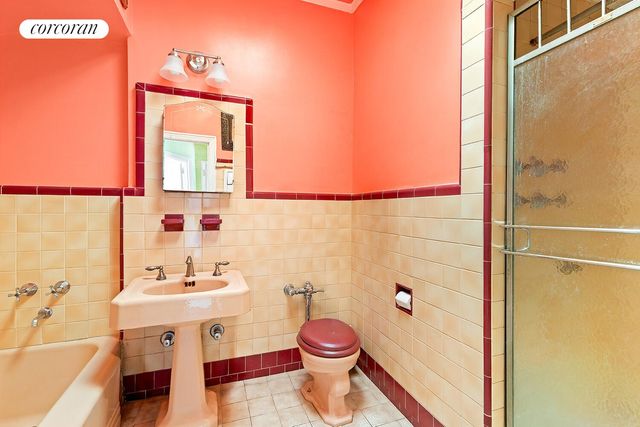 119 PEMBROKE Street, New York City, NY 11235