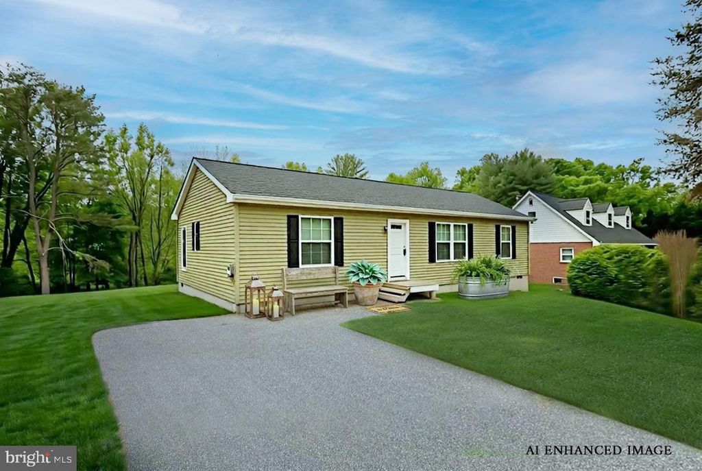 Image 1 of property listing at 125 WESTWOOD RD, Rising Sun, MD 21911