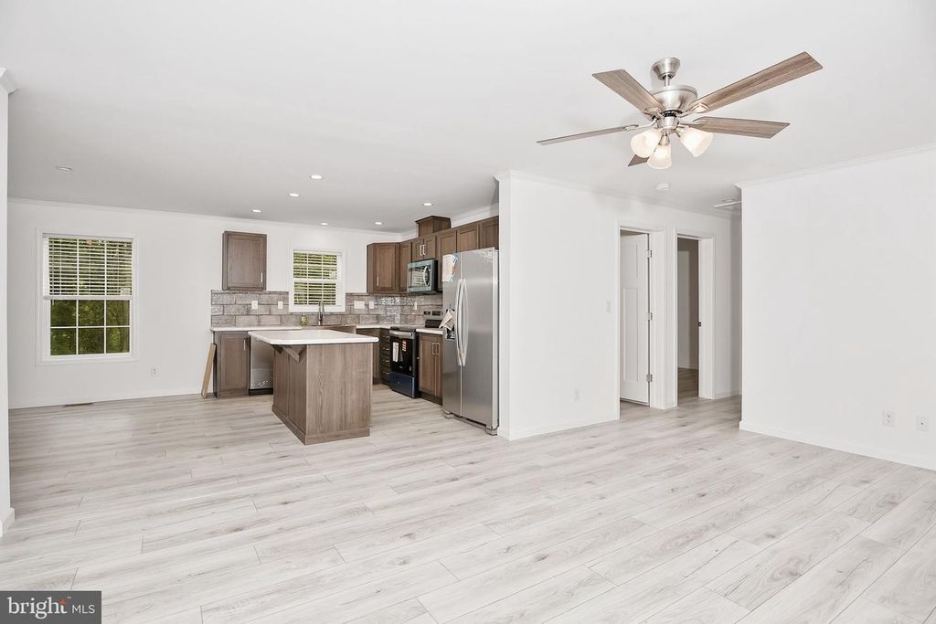 Image 6 of property listing at 125 WESTWOOD RD, Rising Sun, MD 21911