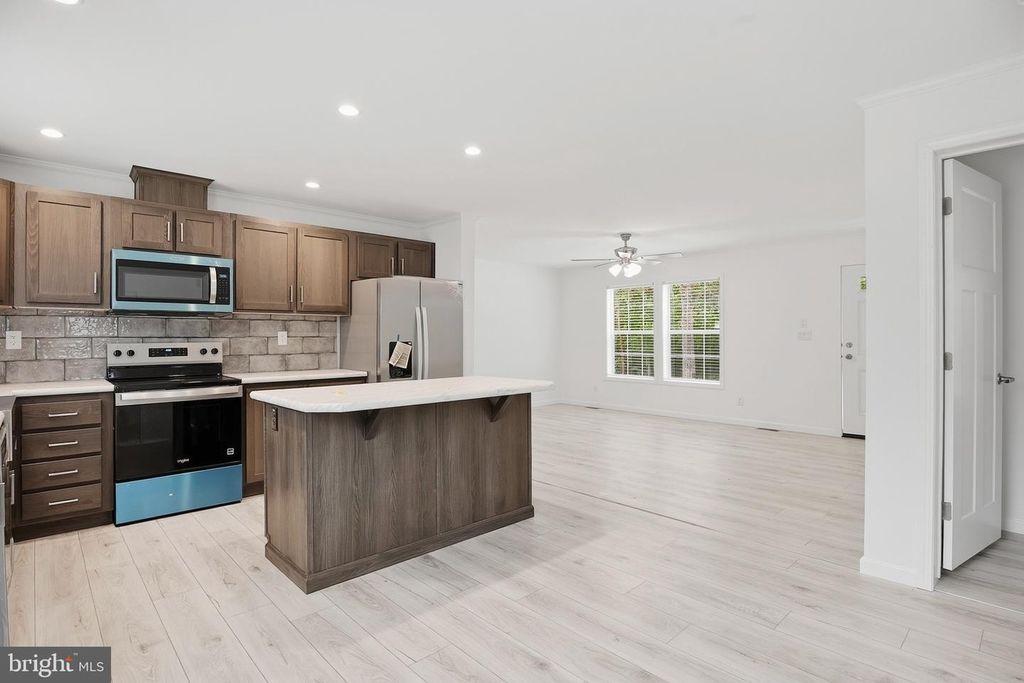 Image 8 of property listing at 125 WESTWOOD RD, Rising Sun, MD 21911