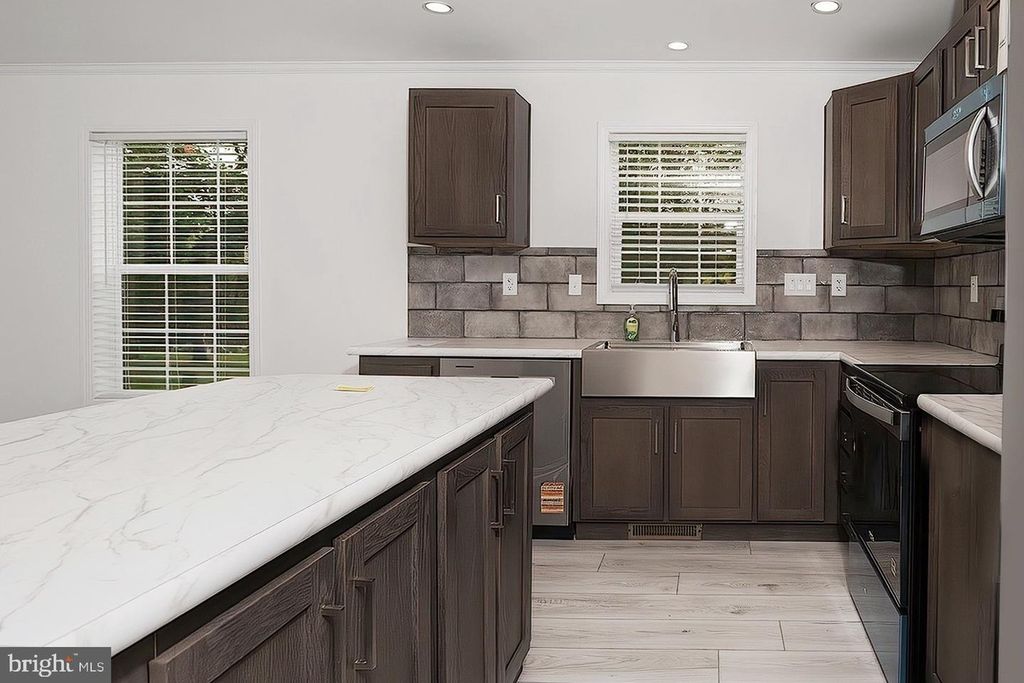 Image 10 of property listing at 125 WESTWOOD RD, Rising Sun, MD 21911