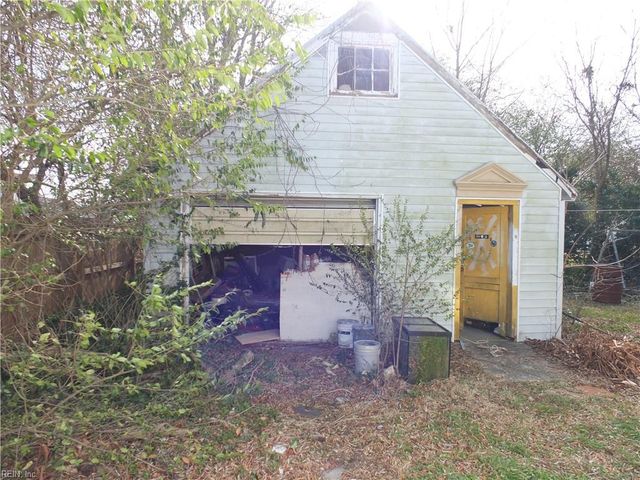 1381 Fishermans RD, Norfolk, VA 23503