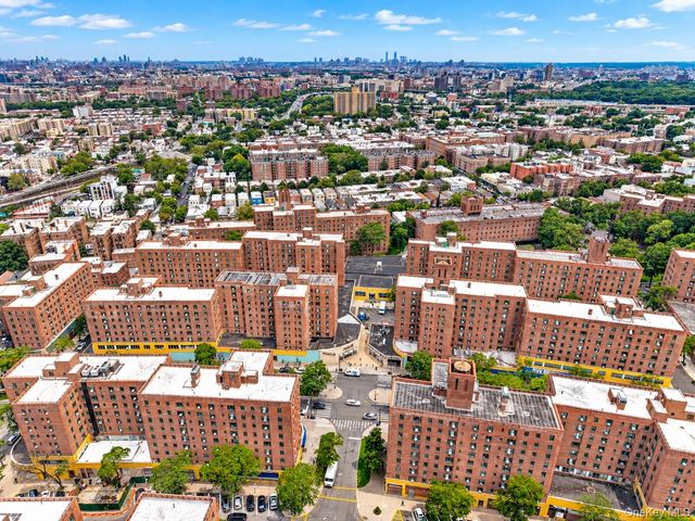 1476 White Plains Road, Bronx, NY 10462
