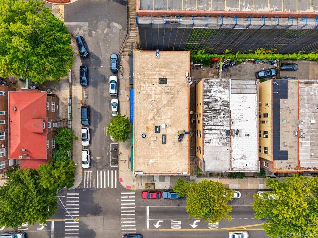 1476 White Plains Road, Bronx, NY 10462