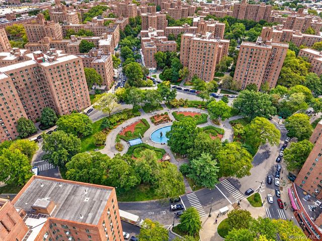 1476 White Plains Road, Bronx, NY 10462